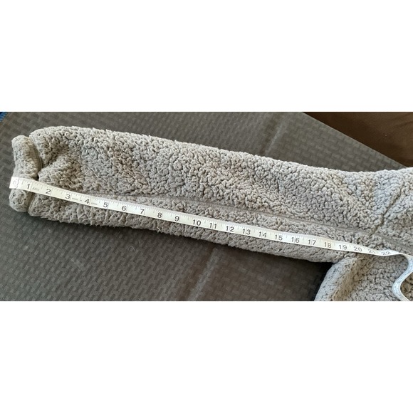 ABERCROMBIE & FITCH Soft A&F Sherpa Collection Size Medium Grey Fleece Jacket - Picture 8 of 9